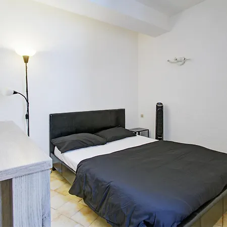 Apartment Historique D'agde: Central Charm *