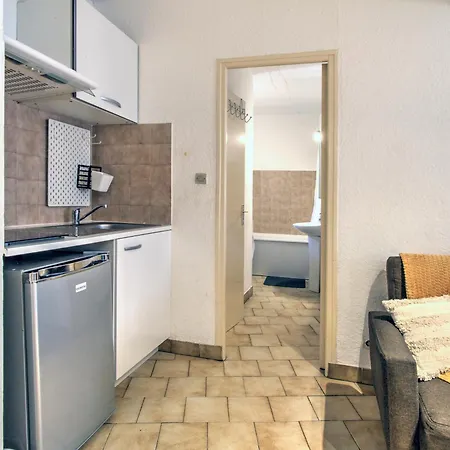 Historique D'agde: Central Charm Apartment